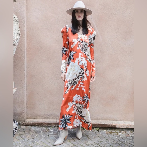 Las Sureñas Dresses & Skirts - NWT Las Sureñas Women’s Long Orange Floral Tiger Print Dress Medium 100% Silk